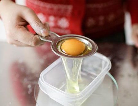 Phương pháp trị mụn bằng trứng gà