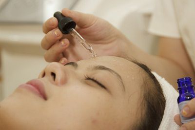 Trị mụn bằng phương pháp peel