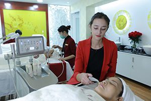 Trẻ Hóa Da Công Nghệ Oxyjet Aroma Tại Thẩm Mỹ Viện Ý Lan
