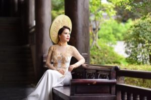 a-hau-y-lan-trong-bo-anh-hoa-than-thanh-luong-trieu-hoang-hau-duong-van-nga-1